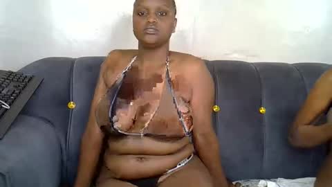 Essy online show from May 1, 2:21 pm