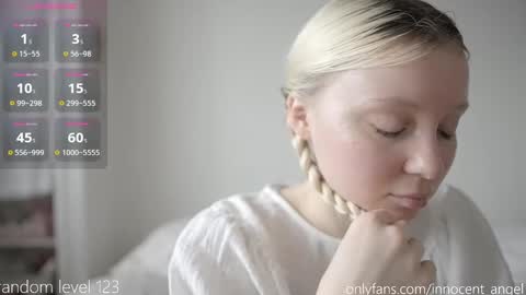 Snapshot of pureangeldolores chatting on February 26, 11:30 am i dont do shows for free. watching here silently and waiting for me to start showing you something for free is useless online show from February 26, 11:30 am