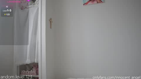 Snapshot of pureangeldolores chatting on February 27, 2:32 pm i dont do shows for free. watching here silently and waiting for me to start showing you something for free is useless online show from February 27, 2:32 pm