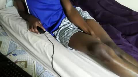 Pureblack  online show from March 12, 2:50 am