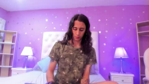 Snapshot of puretemptation_ chatting on February 22, 1:20 pm Experienced guys online show from February 22, 1:20 pm