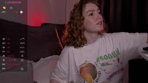 Snapshot of purity_ring chatting on September 10, 9:59 pm Marie online show from September 10, 9:59 pm