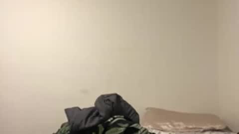 purpcakez online show from February 15, 7:38 am