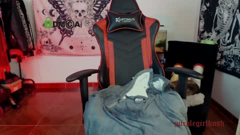 Purplekush Violet punk online show from January 29, 7:25 am