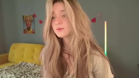 Bella online show from February 19, 5:36 am