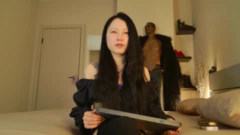 PurpleDiva online show from February 17, 1:40 pm