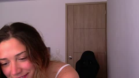 Snapshot of purpleluzzy chatting on July 10, 2:19 pm Lizzy online show from July 10, 2:19 pm