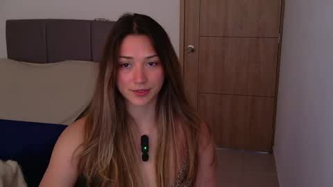 Snapshot of purpleluzzy chatting on July 13, 2:20 pm Lizzy online show from July 13, 2:20 pm