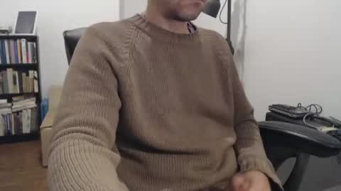 Snapshot of purplemountains chatting on December 4, 6:50 pm Purple Mountains online show from December 4, 6:50 pm