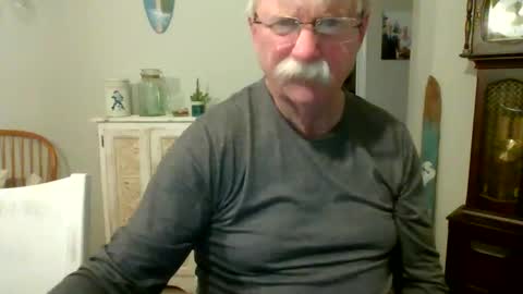 purpleshroom online show from January 25, 5:07 am