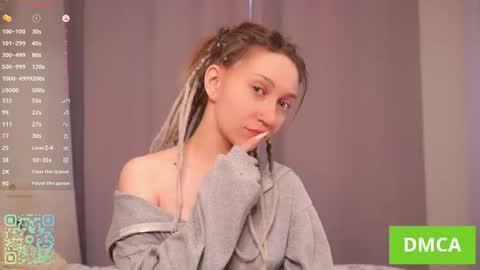 Sophie  Fav patterns 99199444press my buttons  see what happens  online show from October 26, 5:24 am