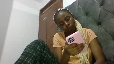 Snapshot of pussie_tightte chatting on February 21, 8:54 pm pussie_tightte online show from February 21, 8:54 pm
