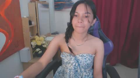 Snapshot of pussiswet_xx chatting on March 24, 4:06 am jessy online show from March 24, 4:06 am