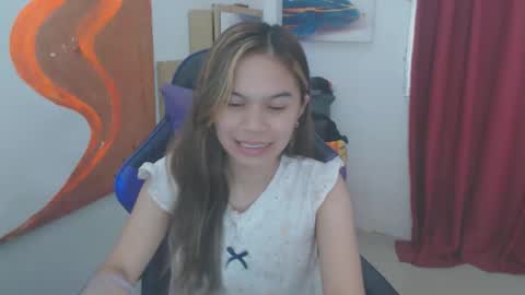 Snapshot of pussiswet_xx chatting on May 26, 5:09 pm jessy online show from May 26, 5:09 pm