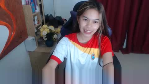 Snapshot of pussiswet_xx chatting on June 4, 12:11 pm jessy online show from June 4, 12:11 pm