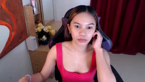 Snapshot of pussiswet_xx chatting on June 11, 7:17 am jessy online show from June 11, 7:17 am
