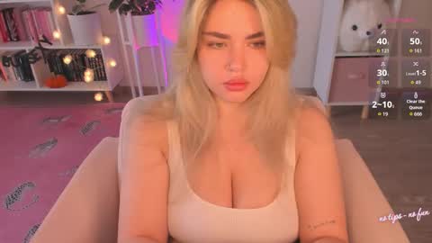 Snapshot of pussy_kattt chatting on October 14, 9:10 am kat follow online show from October 14, 9:10 am