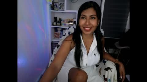 Snapshot of pussycash chatting on May 31, 8:10 pm POCCA online show from May 31, 8:10 pm