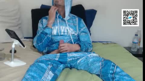 Snapshot of pussyhunterpt chatting on February 8, 8:23 pm Ruck Fules online show from February 8, 8:23 pm