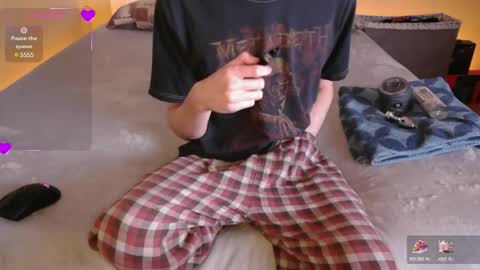 Snapshot of pussylover2182 chatting on December 30, 7:26 am pussylover2182 online show from December 30, 7:26 am