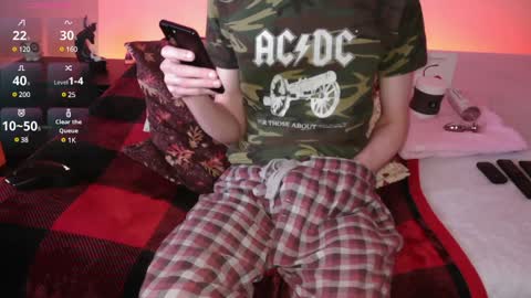 Snapshot of pussylover2182 chatting on January 7, 7:31 am pussylover2182 online show from January 7, 7:31 am