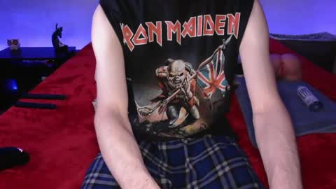 Snapshot of pussylover2182 chatting on March 9, 6:06 am pussylover2182 online show from March 9, 6:06 am