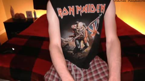 Snapshot of pussylover2182 chatting on September 13, 3:17 am pussylover2182 online show from September 13, 3:17 am