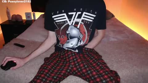 Snapshot of pussylover2182 chatting on October 6, 2:53 am pussylover2182 online show from October 6, 2:53 am