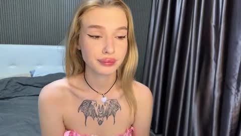 Lina online show from January 5, 8:12 pm