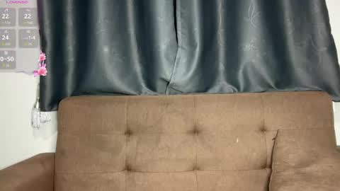 Snapshot of pussymoneywet chatting on June 4, 8:15 pm Lina online show from June 4, 8:15 pm