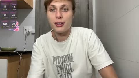 Snapshot of pussymoneywet chatting on June 26, 6:34 pm Lina online show from June 26, 6:34 pm