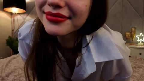 Snapshot of pussyonluck chatting on October 21, 6:52 pm Ellie online show from October 21, 6:52 pm