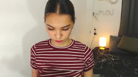 Snapshot of pussywetandwild chatting on December 10, 3:01 pm LHARA online show from December 10, 3:01 pm