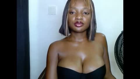 pussyxwetx online show from November 21, 9:13 pm