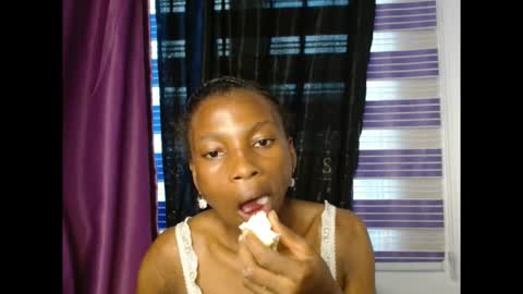 Snapshot of pussyxxjuice chatting on October 21, 10:05 am pussyxxjuice online show from October 21, 10:05 am