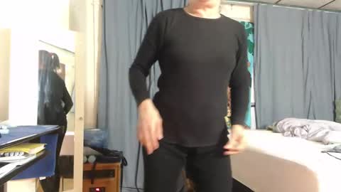 putiputi4u online show from February 2, 1:37 am