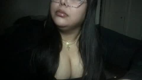 Snapshot of pytbbw chatting on December 15, 3:24 am Prettypink Tinyhole online show from December 15, 3:24 am