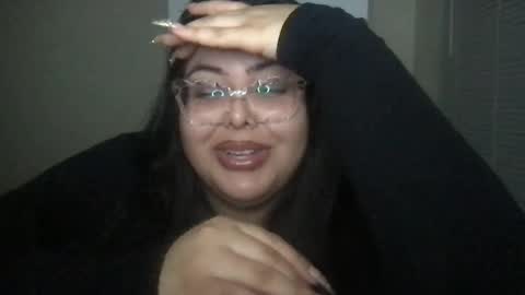 Snapshot of pytbbw chatting on January 7, 10:01 am Prettypink Tinyhole online show from January 7, 10:01 am