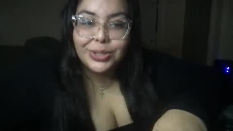 Snapshot of pytbbw chatting on January 12, 2:14 am Prettypink Tinyhole online show from January 12, 2:14 am