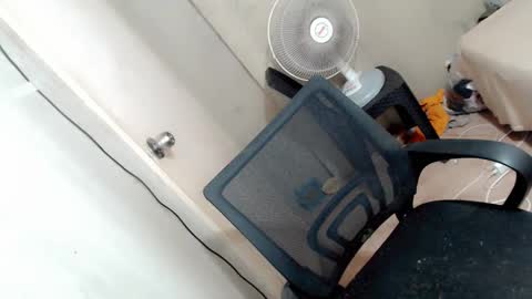 Snapshot of qn_jeshelle chatting on January 29, 3:04 pm SimplePetite Astrid28 online show from January 29, 3:04 pm