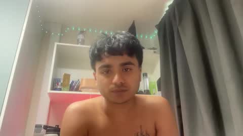 Snapshot of qosmo123 chatting on April 2, 9:07 am qosmo123 online show from April 2, 9:07 am