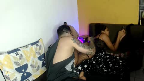 Snapshot of queeen_bee1 chatting on January 15, 7:15 am queeen_bee1 online show from January 15, 7:15 am