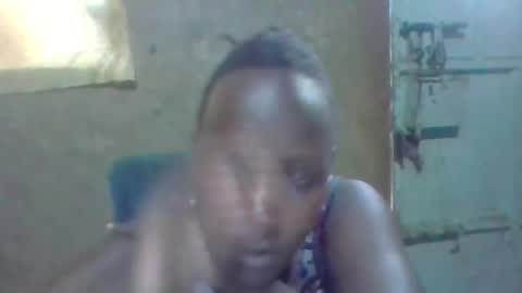 Snapshot of queen014 chatting on November 13, 3:00 pm queen014 online show from November 13, 3:00 pm