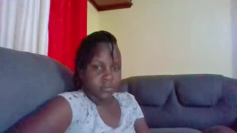 Snapshot of queen014 chatting on November 14, 7:45 pm queen014 online show from November 14, 7:45 pm