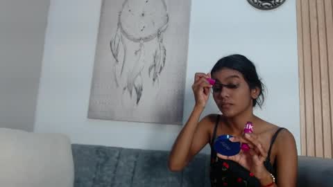 Snapshot of queen_adhara chatting on May 14, 12:45 pm ANTONELLA online show from May 14, 12:45 pm