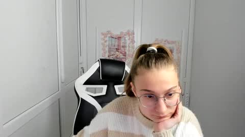 Amelie online show from May 29, 8:12 am