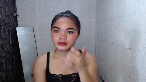 Snapshot of queen_arnie4utsxxx chatting on September 28, 3:06 pm Arnie online show from September 28, 3:06 pm