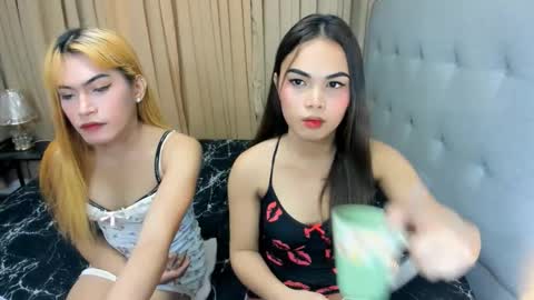 Snapshot of queen_arnie4utsxxx chatting on December 19, 8:10 am Arnie online show from December 19, 8:10 am