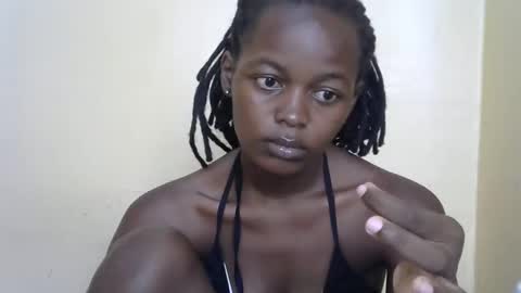 queen_banice online show from December 16, 7:24 am