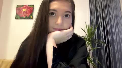 Snapshot of queen_chatur chatting on January 22, 4:55 pm Viktoria online show from January 22, 4:55 pm